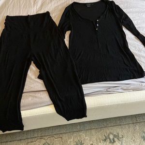 Hatch postpartum lounge set